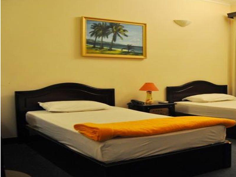 Ha Tien Hotel Exterior photo